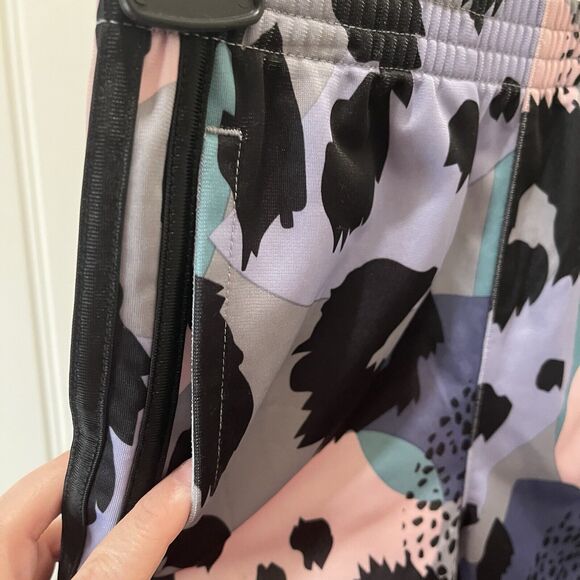 Adidas All Over Print Tricot Gray Purple Pink Joggers Pull On Pants Girls Size 6 - Picture 2 of 9